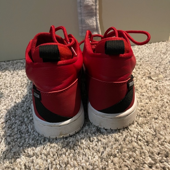 Nike Kids Red High-Top Sneakers Jordan - Picture 10 of 16